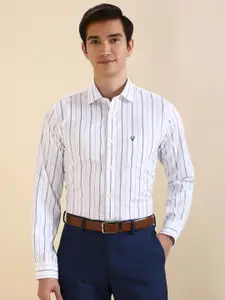 Allen Solly Men Slim Fit Spread Collar Vertical Striped Cotton Casual Shirt