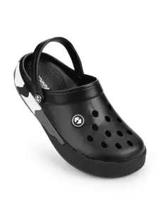 Hoppa Men Printed Clogs