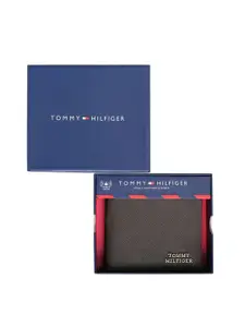 Tommy Hilfiger Men Leather Two Fold Wallet