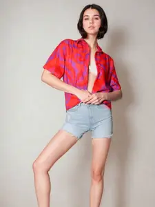 DressBerry Women Spread Collar Abstract Printed Cotton Casual Shirt