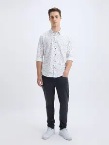 Pepe Jeans Men Spread Collar Abstract Printed Cotton Casual Shirt