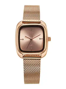 Fastrack Women Dial & Bracelet Style Straps Analogue Watch FV60059WM01