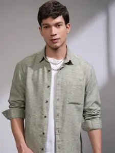 HIGHLANDER Men Relaxed Fit Spread Collar Textured Cotton Casual Shirt