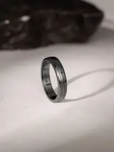 GIVA Men 925 Silver Rhodium-Plated Royale Band Finger Ring