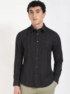 Tommy Hilfiger Men Spread Collar Vertical Striped Cotton Casual Shirt