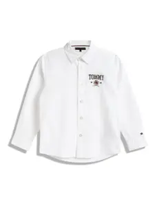 Tommy Hilfiger Boys Spread Collar Solid Cotton Casual Shirt