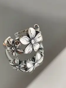 StyleCast Silver-Toned Floral Adjustable Finger Ring