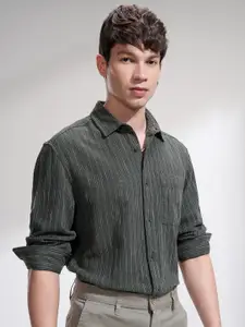 HIGHLANDER Men Relaxed Fit Spread Collar Textured Cotton Casual Shirt