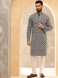 SOJANYA Men Embroidered Thread Work Kurta