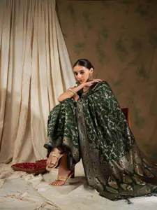 DEVATITHI Woven Design Zari Banarasi Saree