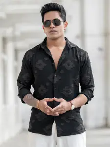 Powerlook Men Spread Collar Abstract Printed Casual Shirt