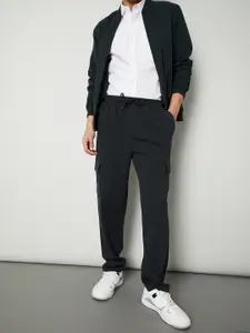 max Men Regular Fit Mid-Rise Cargos