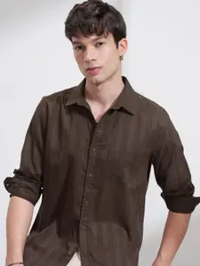 HIGHLANDER Men Spread Collar Textured Cotton Casual Shirt