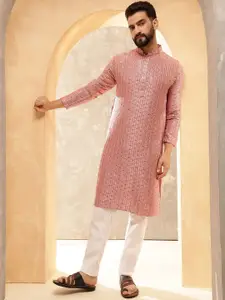 SOJANYA Men Embroidered Thread Work Kurta