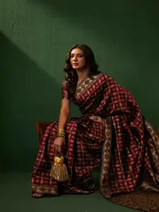 DEVATITHI Woven Design Zari Silk Blend Banarasi Saree