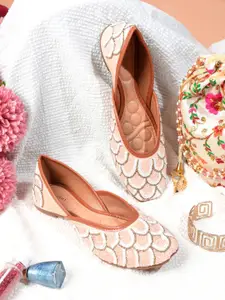 DIVASTRI Women Printed Ethnic Ballerinas with Bows Flats