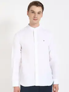 Tommy Hilfiger Men Relaxed Fit Mandarin Collar Solid Cotton Casual Shirt