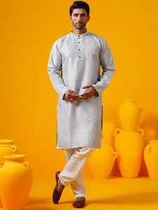 SOJANYA Men Embroidered Regular Thread Work Kurta with Pyjamas