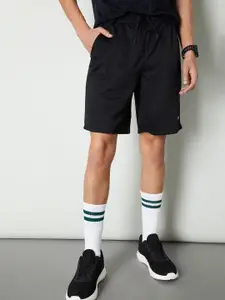 max Men Regular Fit Mid-Rise Shorts