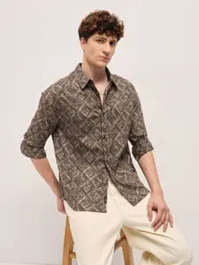 THE BEAR HOUSE Men Relaxed Fit Spread Collar Abstract Printed Casual Shirt
