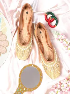 DIVASTRI Women Embellished Ethnic Ballerinas with Bows Flats