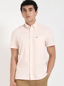 Tommy Hilfiger Men Relaxed Fit Button-Down Collar Textured Cotton Casual Shirt