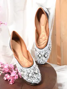 DIVASTRI Women Woven Design Slip-On Ethnic Ballerinas Flats