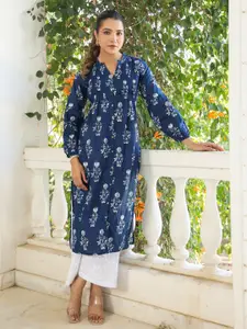 Janasya Women's Indigo Pure Cotton Floral Printed Pleated Kurta
