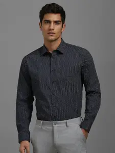 Louis Philippe Men Slim Fit Spread Collar Geometric Printed Cotton Formal Shirt