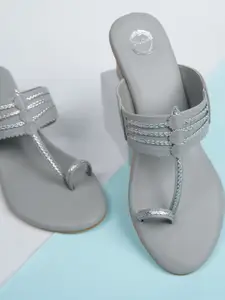 Dhaga Women Block Heel Kolhapuri Sandals