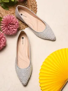 DIVASTRI Women Ethnic Open Toe Flats