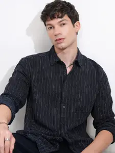 HIGHLANDER Men Spread Collar Textured Cotton Casual Shirt