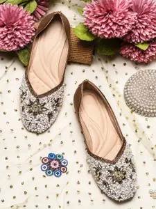 DIVASTRI Women Embellished Ethnic Open Toe Flats