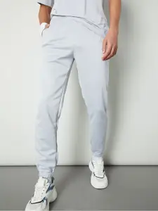 max Men Regular Fit Mid Rise Cotton Joggers