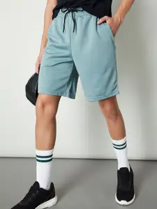 max Men Regular Fit Mid-Rise Shorts