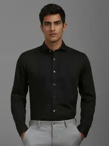 Louis Philippe Men Classic Fit Spread Collar Textured Cotton Formal Shirt