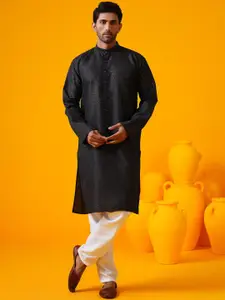 SOJANYA Men Embroidered Regular Thread Work Kurta with Pyjamas