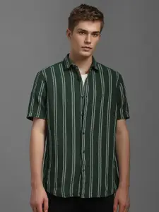 Louis Philippe Jeans Men Spread Collar Vertical Striped Cotton Casual Shirt