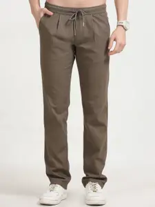 NEVER NEUD Men Relaxed Straight Fit Lazy Linen Pleated Trousers