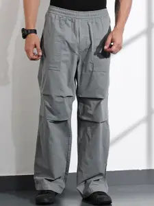 Thomas Scott Men Cotton Mid-Rise Smart Cargos Trousers