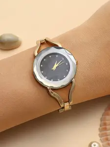 HAUTE SAUCE by  Campus Sutra HAUTE SAUCE by Campus Sutra Women Embellished Dial & Stainless Steel Bracelet Style Straps Analogue Watch