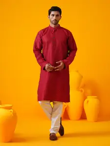 SOJANYA Men Embroidered Regular Thread Work Kurta with Pyjamas