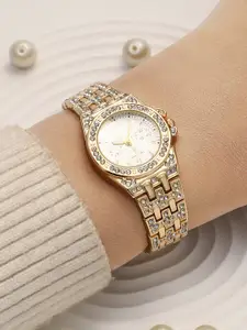 HAUTE SAUCE by  Campus Sutra HAUTE SAUCE by Campus Sutra Women Embellished Dial & Stainless Steel Bracelet Style Straps Analogue Watch