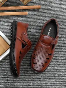 ARAMISH Men Ethnic Leather Fisherman Sandals