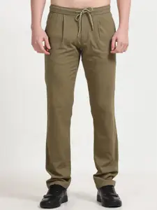 NEVER NEUD Men Relaxed Straight Fit Lazy Linen Pleated Trousers