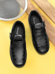 ARAMISH Men Ethnic Leather Fisherman Sandals