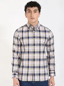 Tommy Hilfiger Men Classic Slim Fit Tartan Checks Opaque Checked Casual Shirt