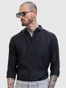 Snitch Men Smart Slim Fit Spread Collar Geometric Printed Casual Shirt