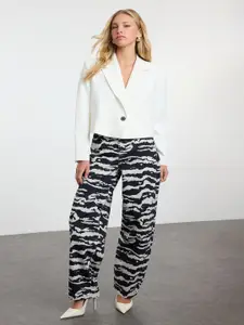 Trendyol Women Printed Pure Cotton Mid-Rise Jeans