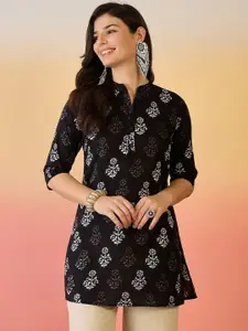 Sangria Women Floral Printed Pure Cotton Mandarin Collar Top